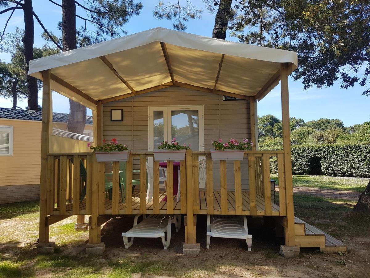 Hotel Camping Le Puits De L'Auture Saint-Palais-sur-Mer Esterno foto