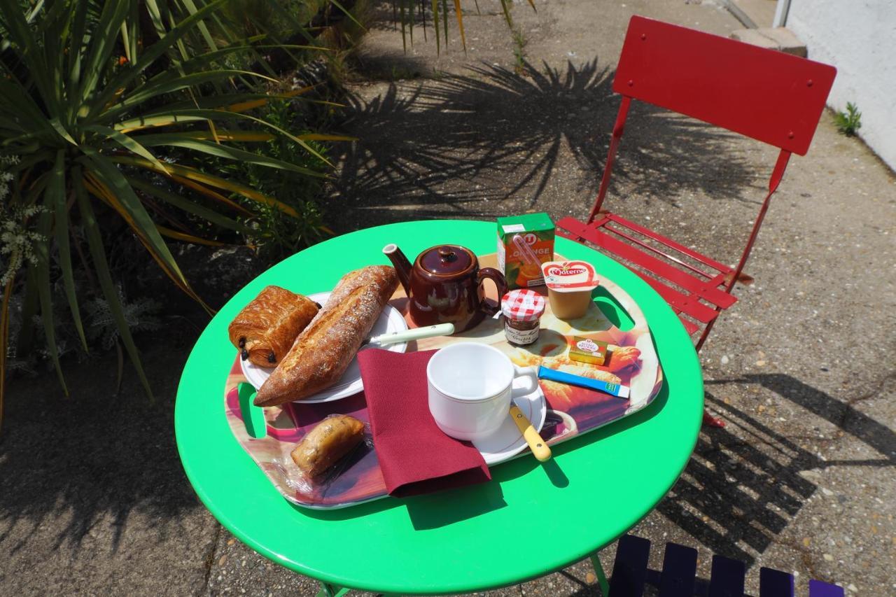 Hotel Camping Le Puits De L'Auture Saint-Palais-sur-Mer Esterno foto