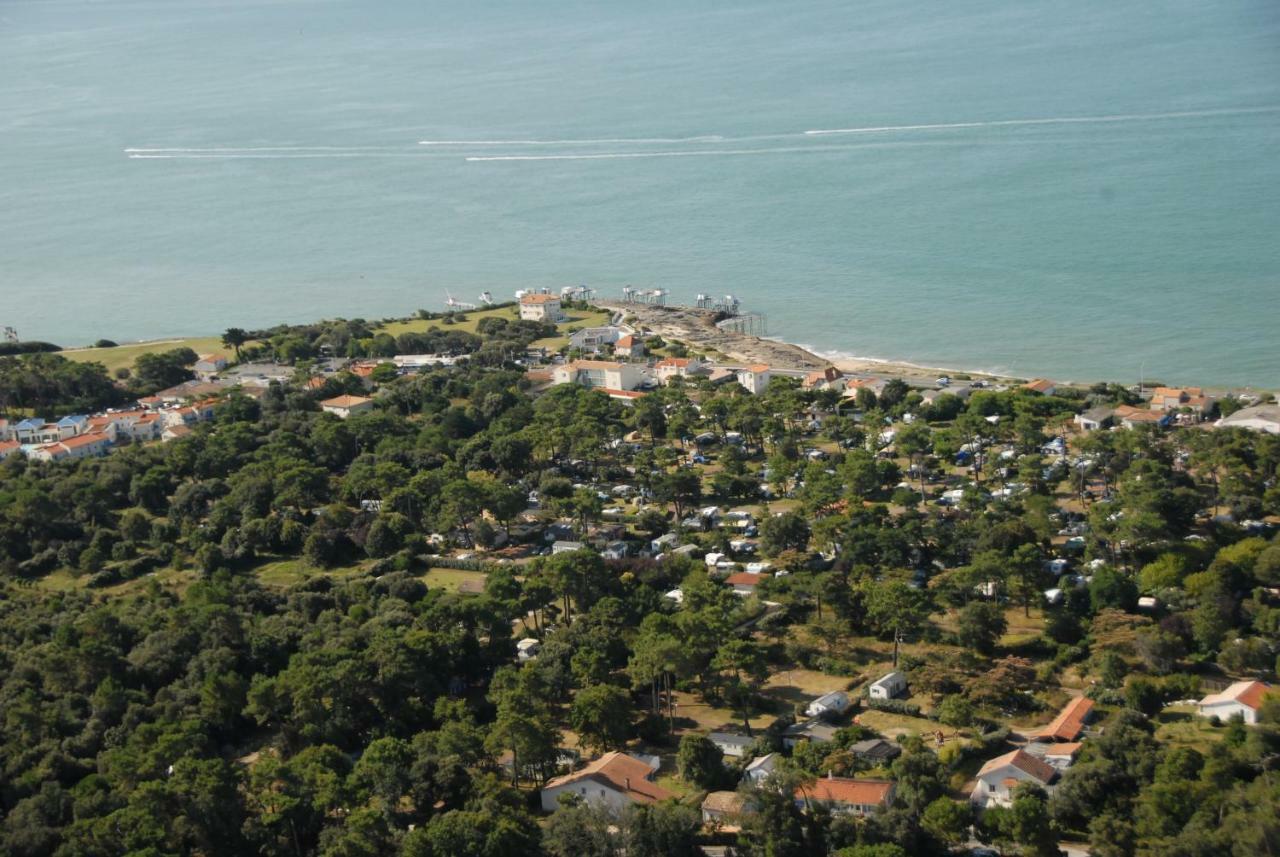 Hotel Camping Le Puits De L'Auture Saint-Palais-sur-Mer Esterno foto