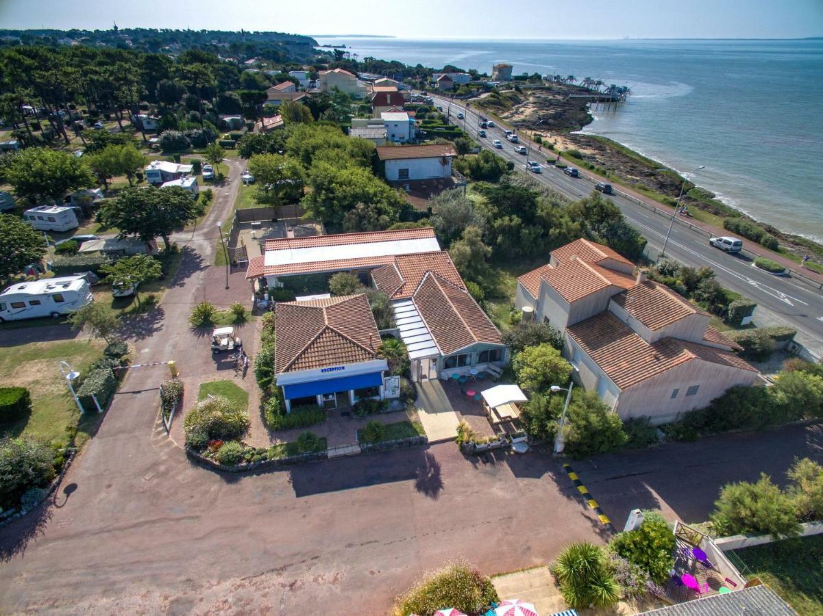 Hotel Camping Le Puits De L'Auture Saint-Palais-sur-Mer Esterno foto